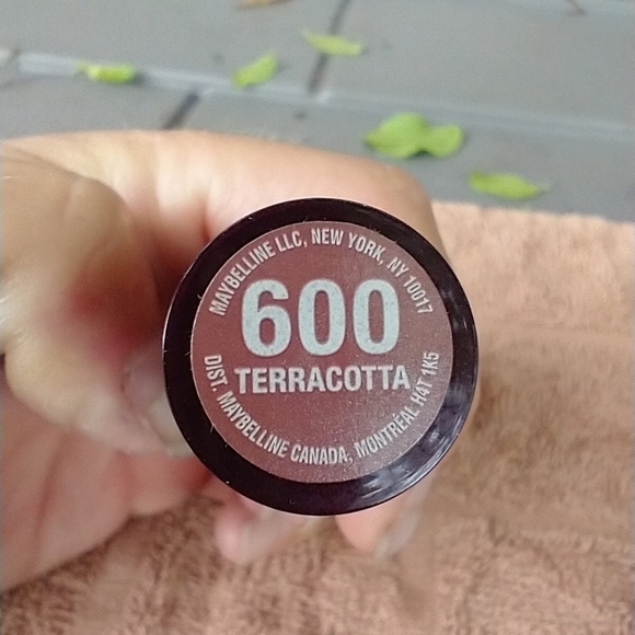 Mineral power by Maybelline 600 terracotta lipstic - Picture 4 of 6